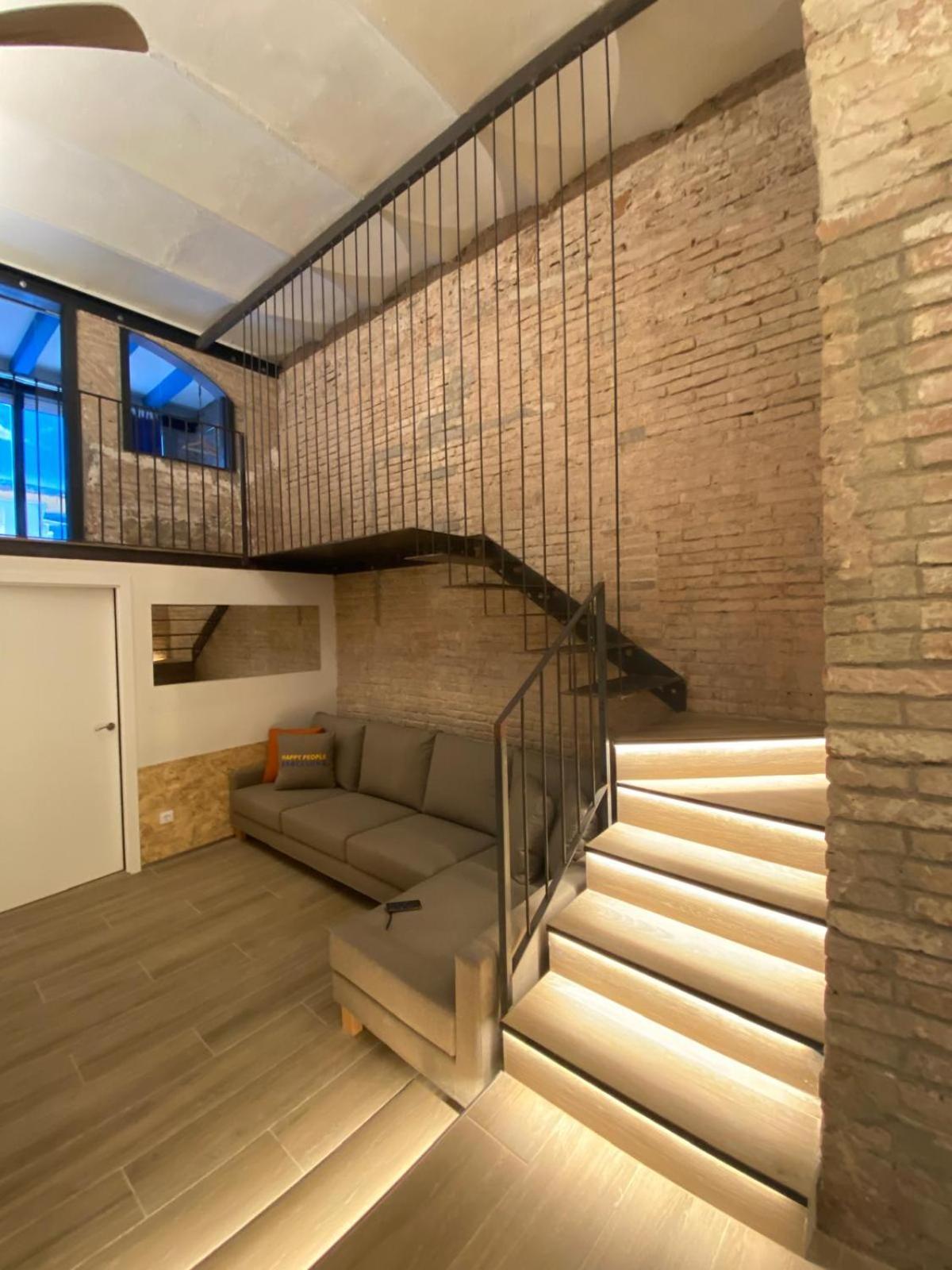 Happy People Sagrada Familia Apartments Barcelona Ngoại thất bức ảnh