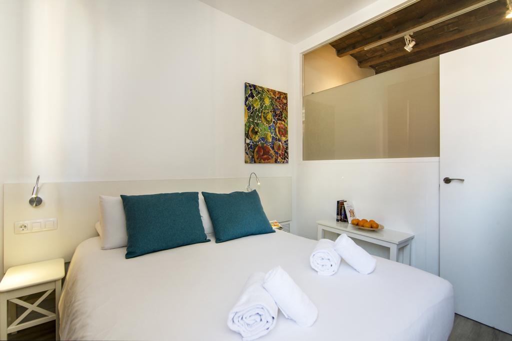 Happy People Sagrada Familia Apartments Barcelona Ngoại thất bức ảnh