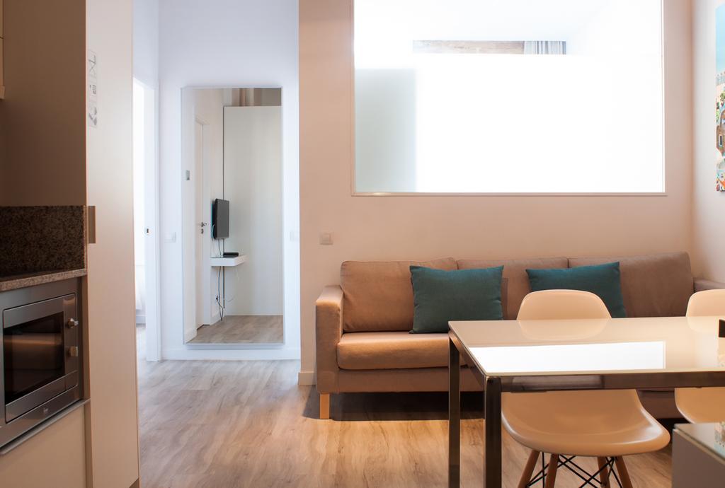 Happy People Sagrada Familia Apartments Barcelona Ngoại thất bức ảnh